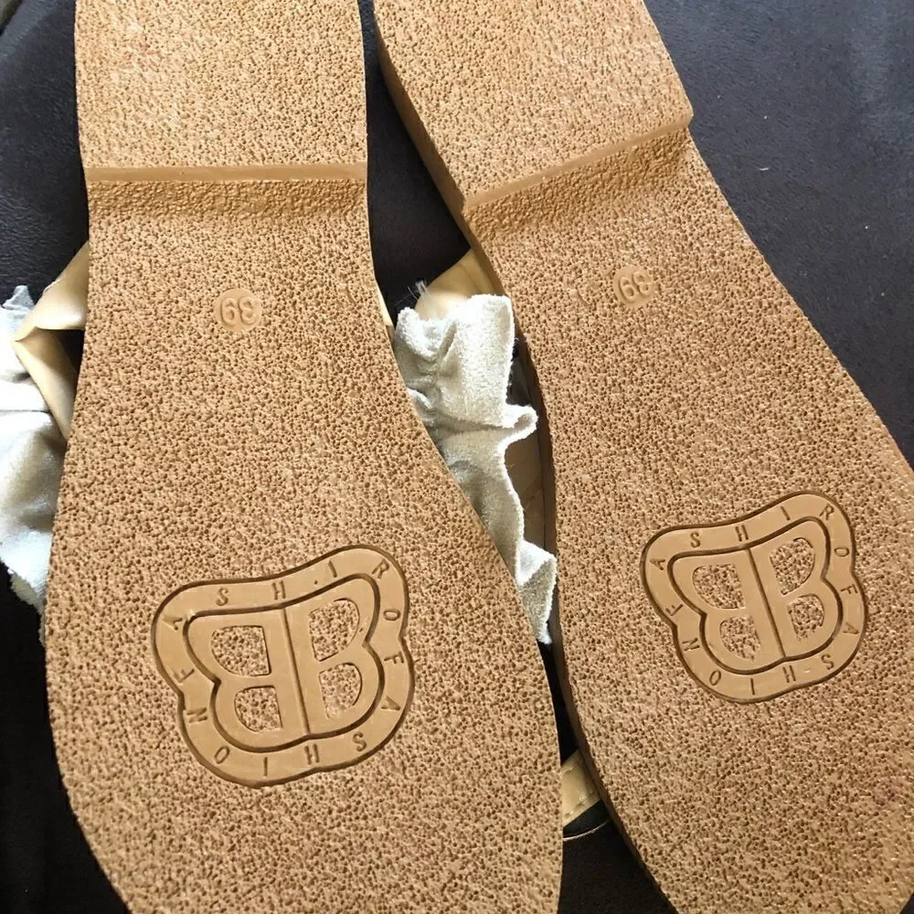 New Never worn pineapple sandals tan in color size 8 runs more like a seven